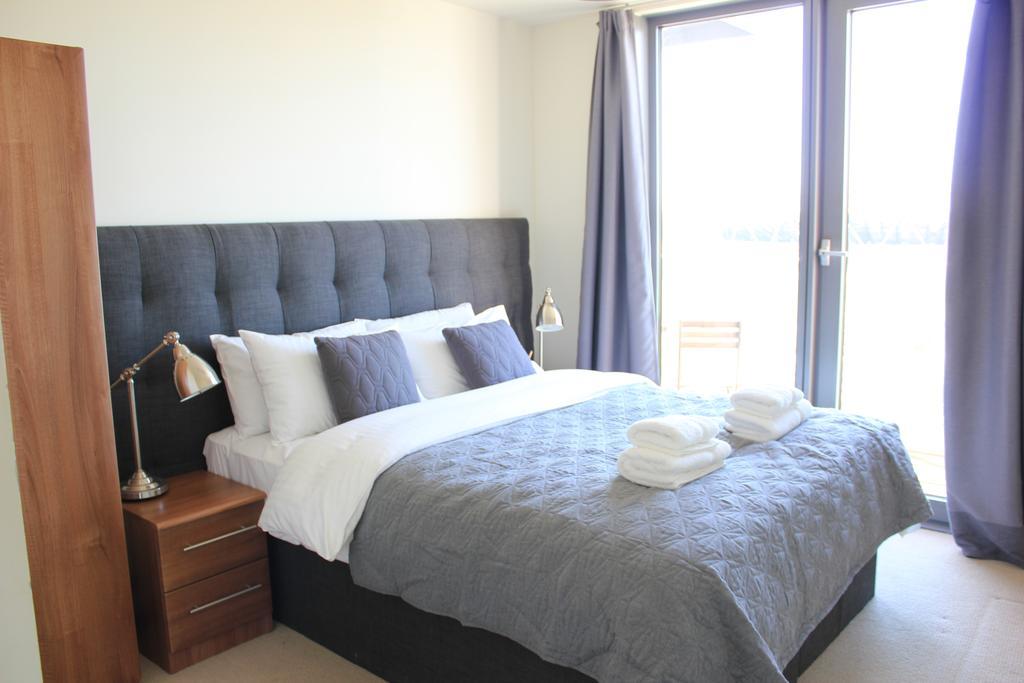 Olympic One Eighty Apartment Ilford Bagian luar foto