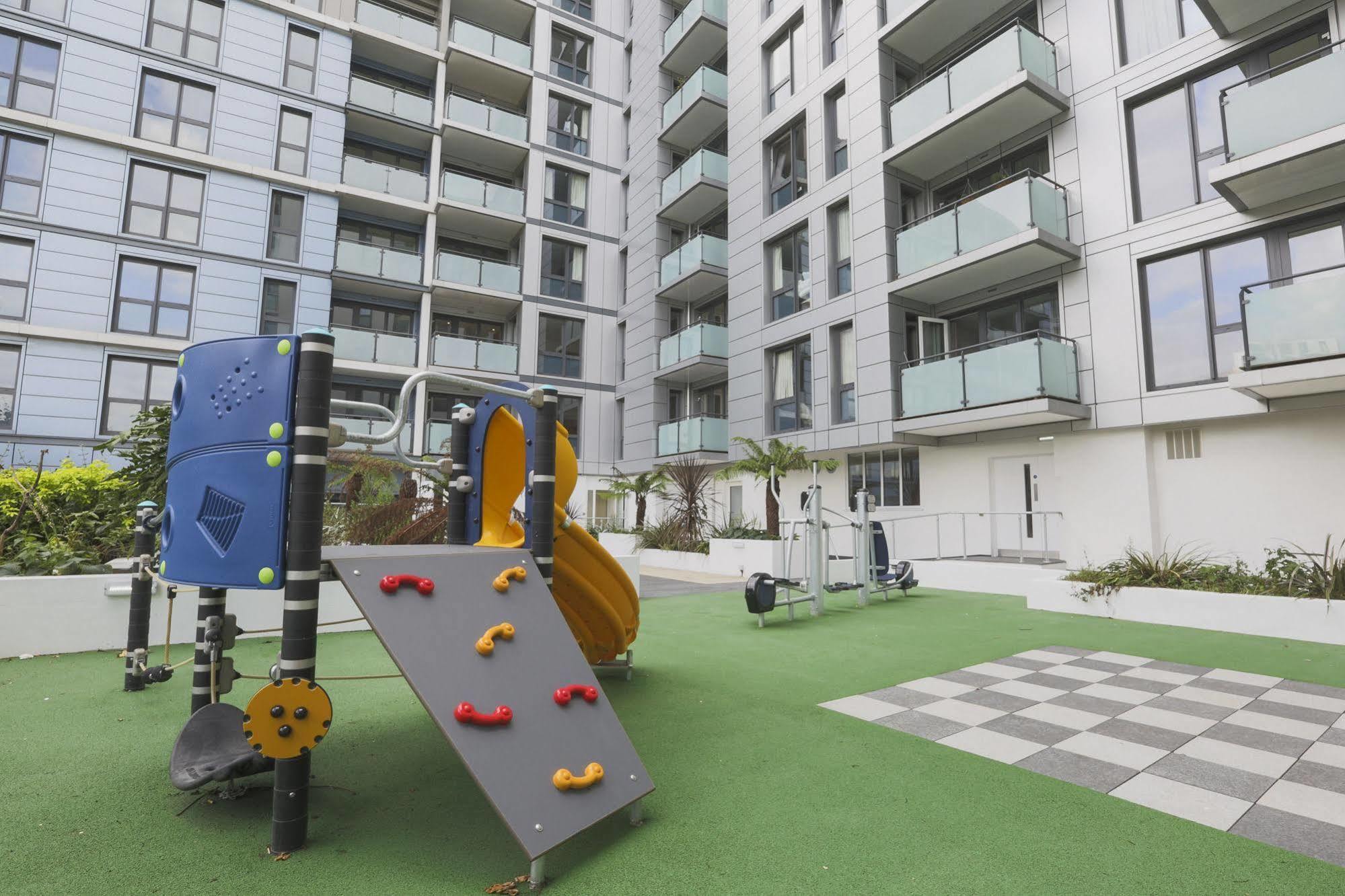 Olympic One Eighty Apartment Ilford Bagian luar foto